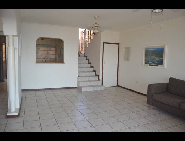 2 BEDROOM DUPLEX FOR SALE IN SCOTTBURGH CENTRAL